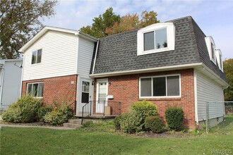 Building Photo - 116 Berehaven Dr