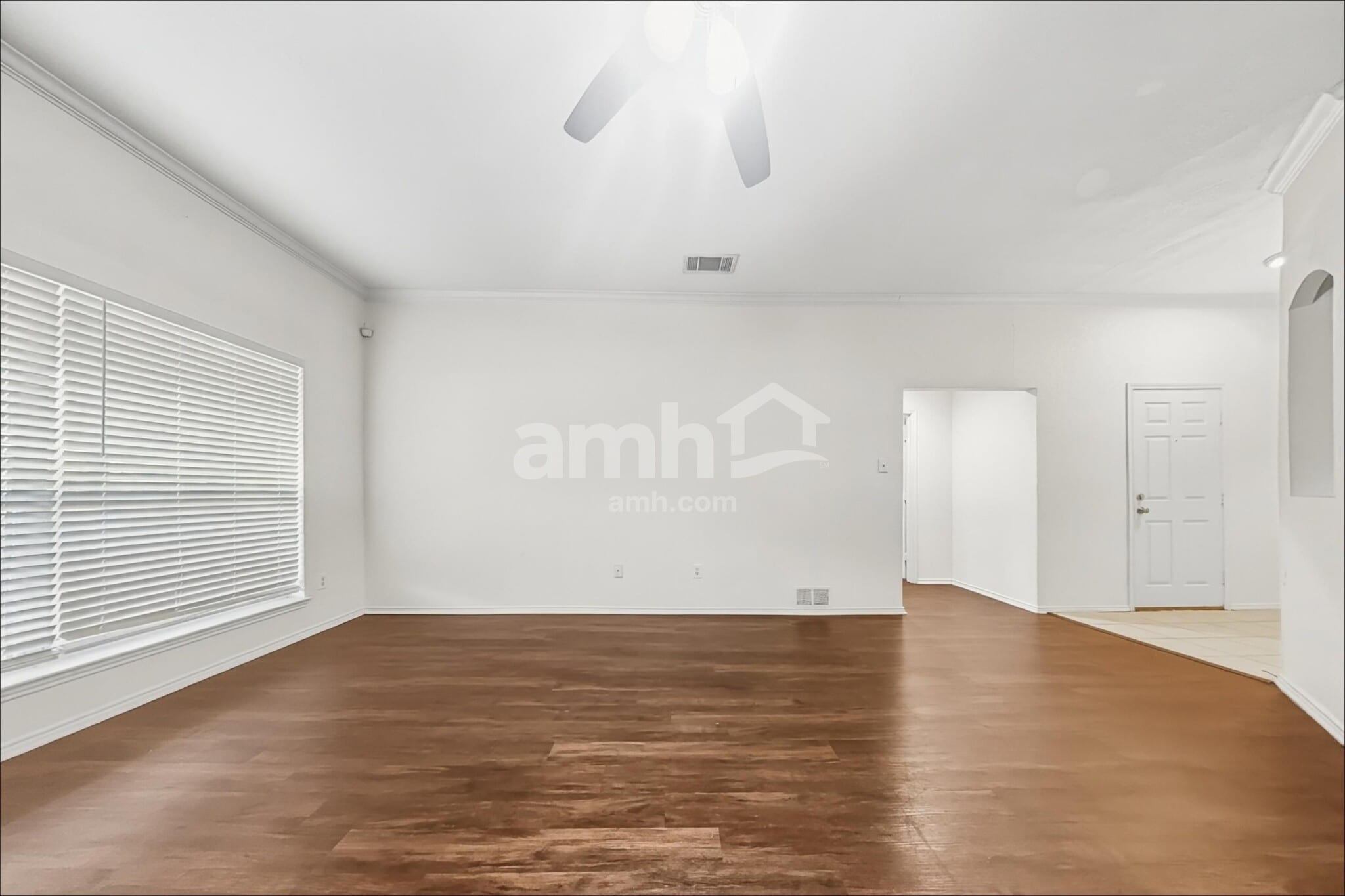 Building Photo - 961 Mesa Vista Dr