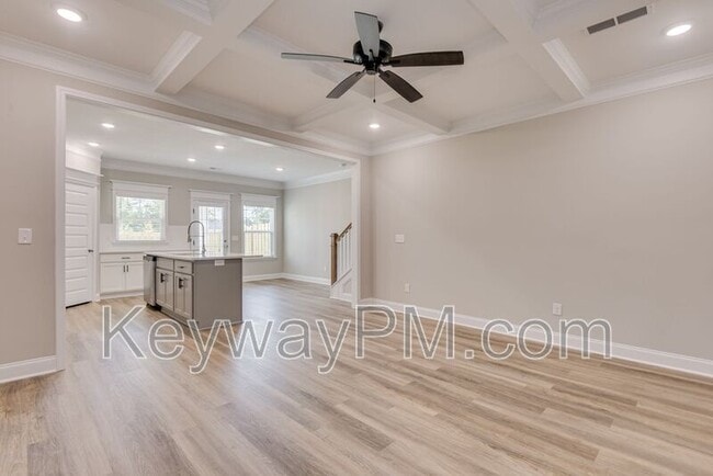 Building Photo - 2028 Denmark Ave SE