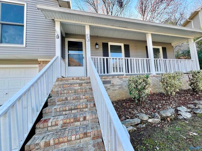 Building Photo - 704 Captiva Ct SE