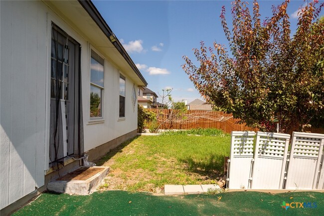 Building Photo - 5515 Lions Gate Ln