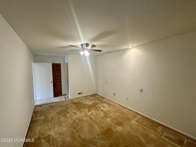 Building Photo - 143 Archery Ct