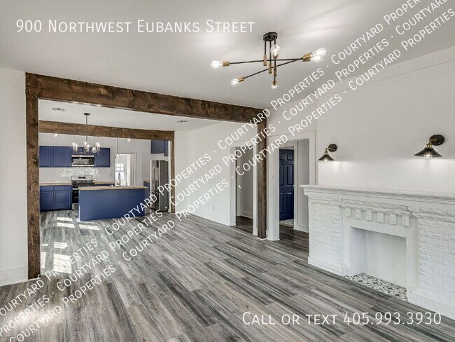 Building Photo - 900 NW Eubanks St