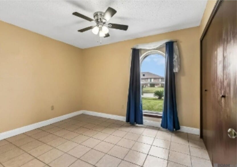 Building Photo - 1501 Somerset Pl