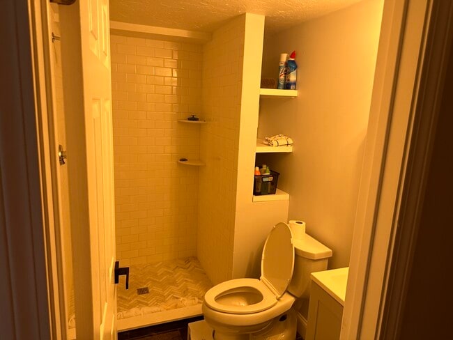 Building Photo - 58 Minehan Ln