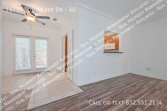 Building Photo - 11710 Southlake Dr