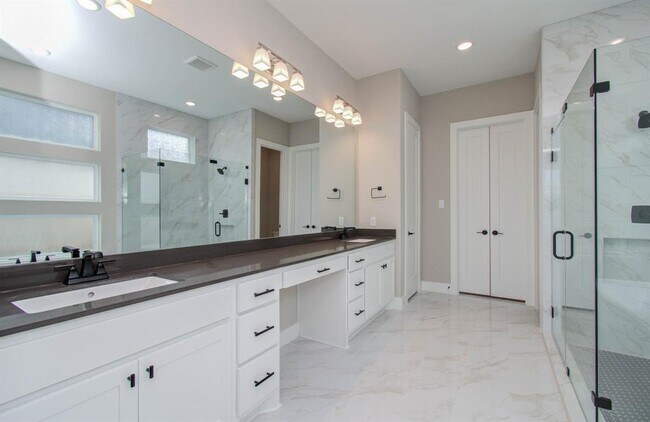 Building Photo - 7410 Pecan Brk Ln