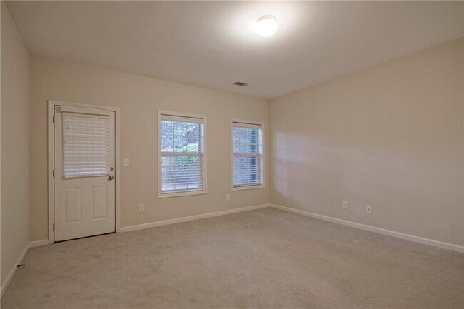 Building Photo - 2665 Rivers Edge Dr NE