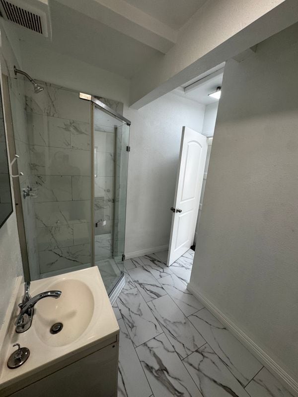 Building Photo - 6319 Gallant St