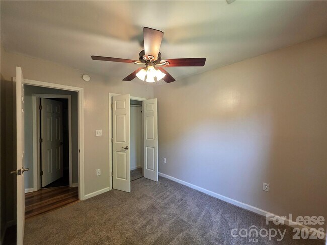 Building Photo - 221 Auten Cir