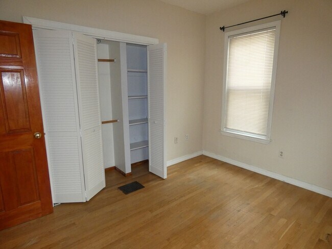 Building Photo - 15 Cypress St