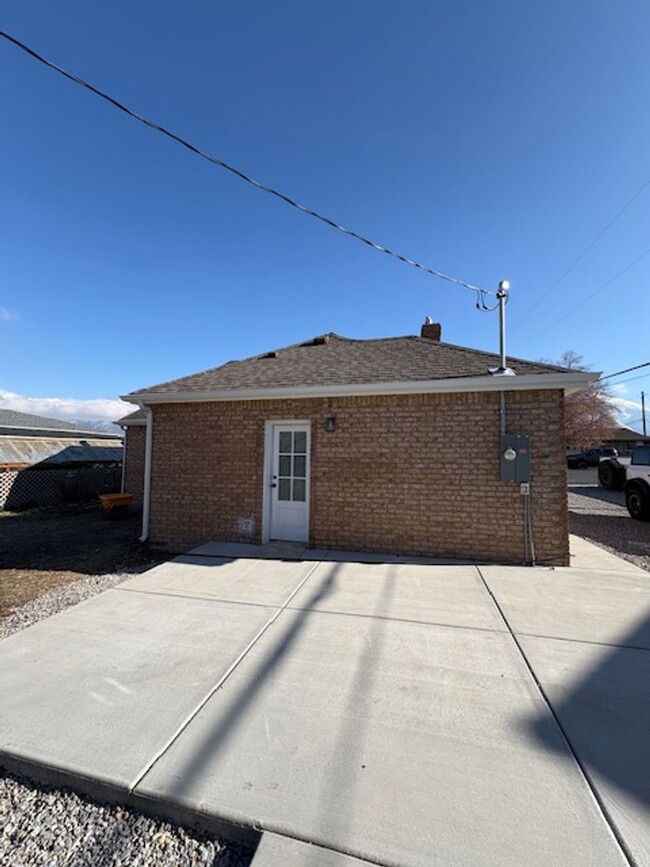 Building Photo - 2 Bedroom Home For Rent in Spanish Fork