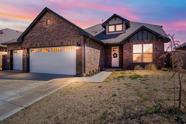 Building Photo - 10004 Glover River Dr