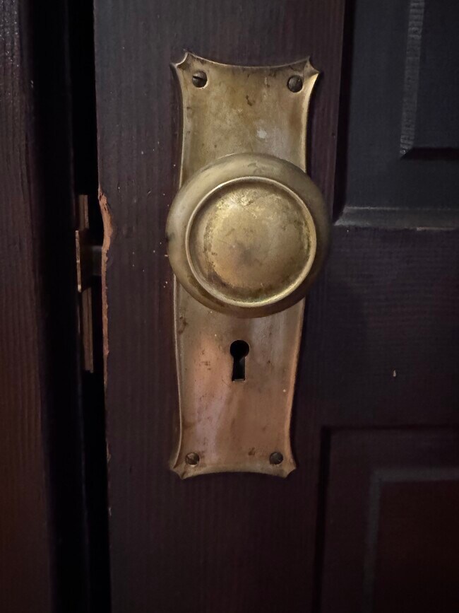 Building Photo - Stephens Properties 1319