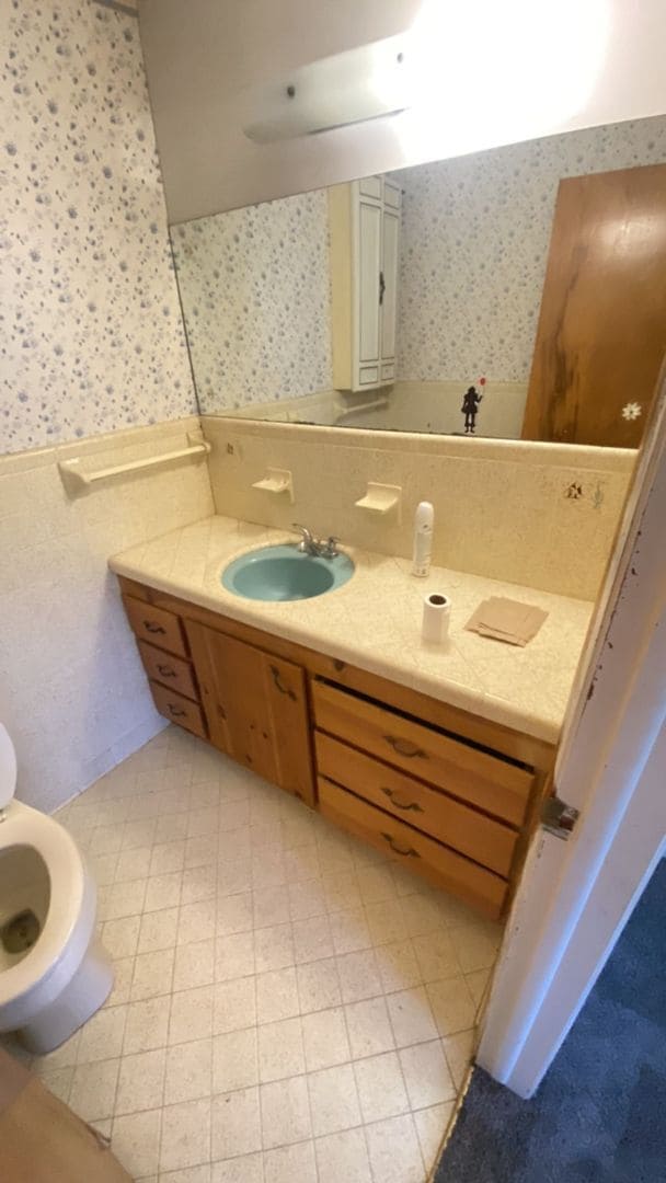 Building Photo - Ready for move in!