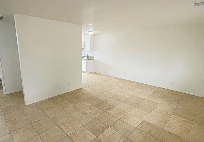 Building Photo - Remodeled Apple Valley 2Bd, 2Ba Apartment