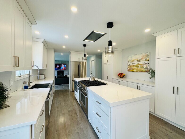 Building Photo - 123 W North St