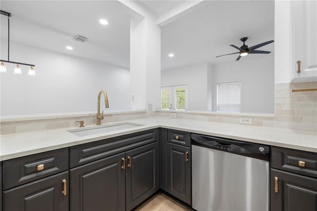 Building Photo - 7820 Bally Money Rd