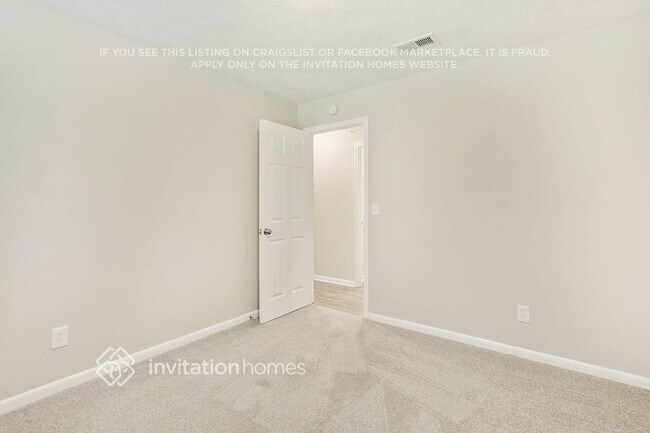 Building Photo - 7110 Carolyn Cir