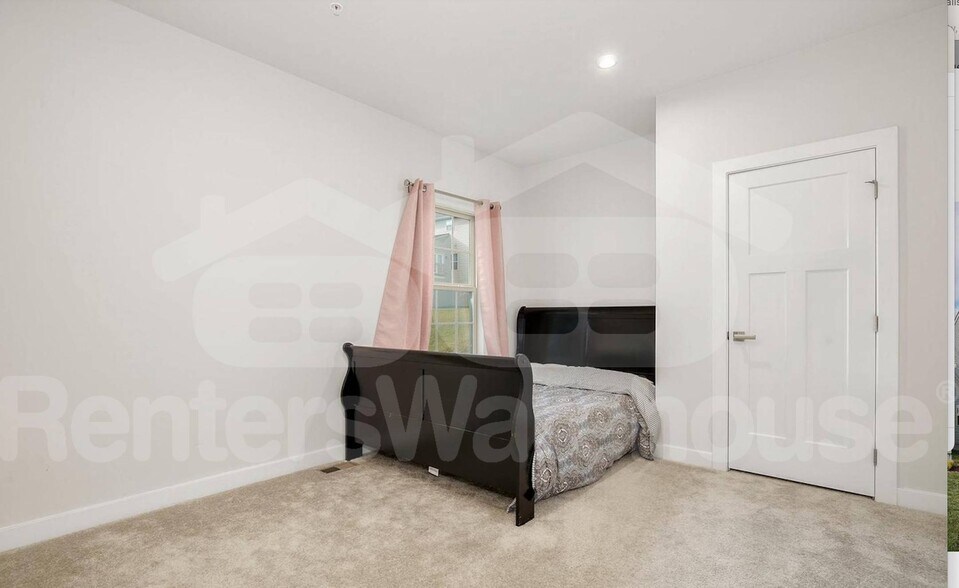 Building Photo - 2471 Vineyard Spgs Wy