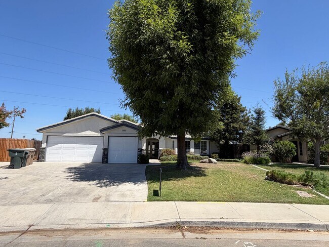 Building Photo - 5800 Potenza Ln