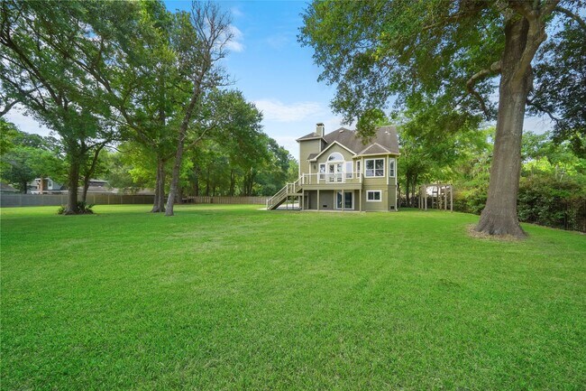 Building Photo - 401 Brook Hollow Dr