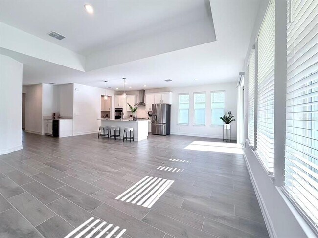 Building Photo - 1307 Broward Dr