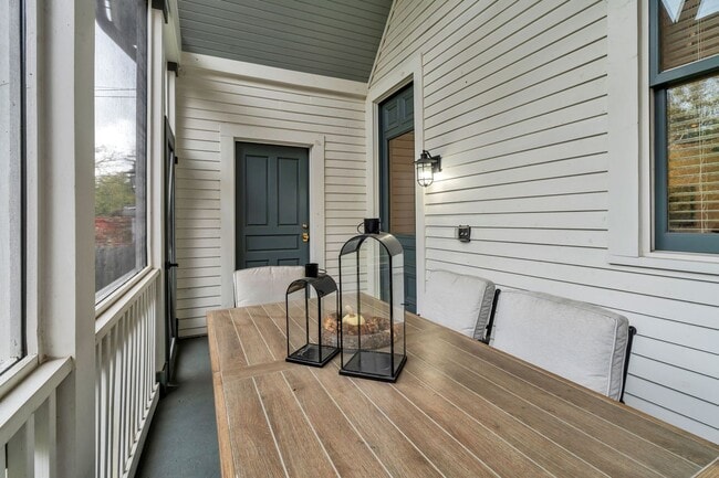 Building Photo - AVAILABLE NOW. Beautifully Restored and FULLY Furnished East Nashville 2 Bed 2 Bath Cottage $4500...