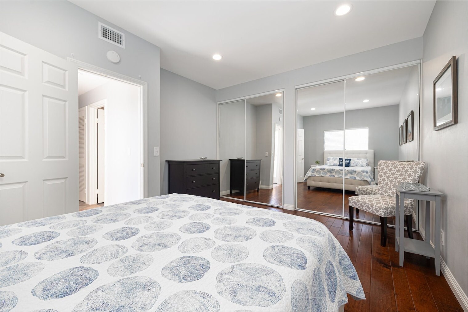 Building Photo - 1079 Sapphire St