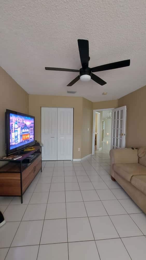 Building Photo - 6931 NW 169th Terrace