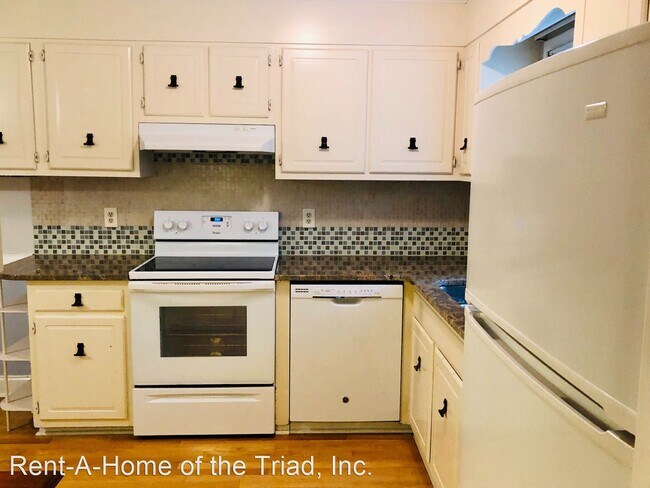 Building Photo - 3 br, 2 bath House - 4710 Beechcroft Drive