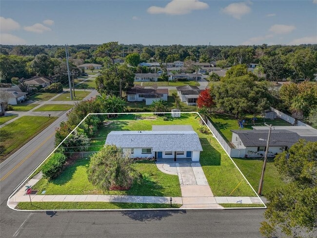 Building Photo - 3034 Touraine Ave