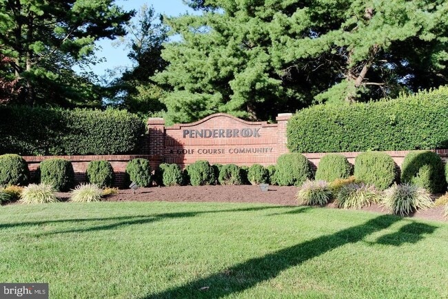 Building Photo - 3916 Penderview Dr