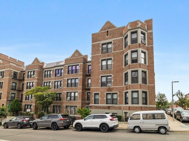 Building Photo - 1486 Commonwealth Ave