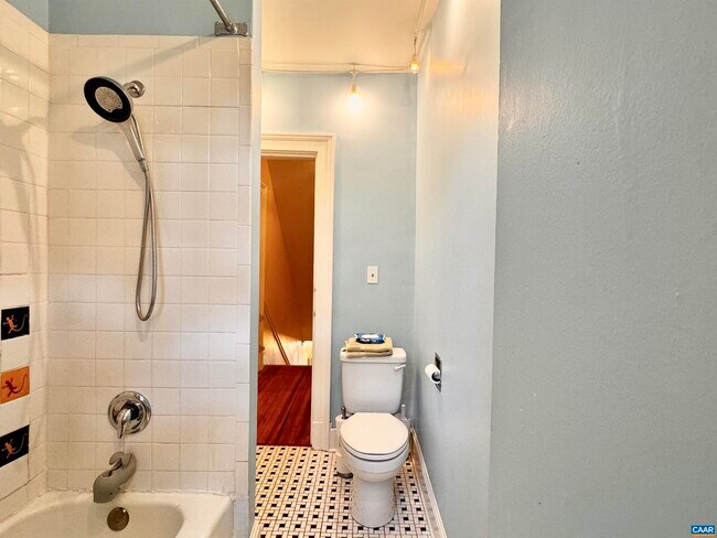 Building Photo - 29 University Cir