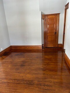 Building Photo - 404 Gillett Ave