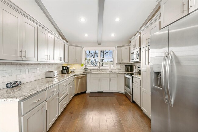 Building Photo - 5307 S Bellview Rd