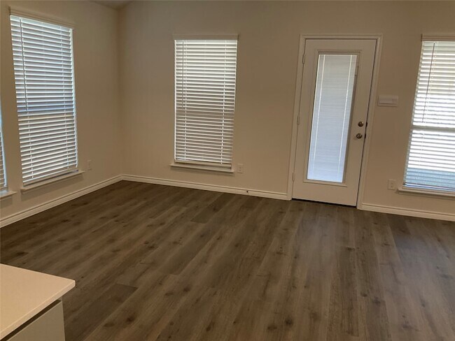 Building Photo - 6021 Tudor Pl