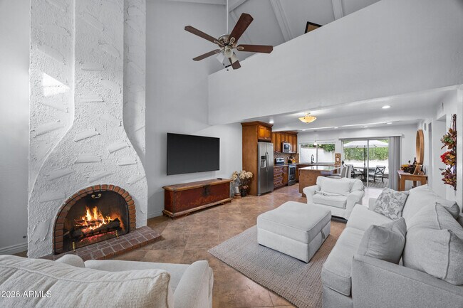 Building Photo - 7118 E Buena Terra Way