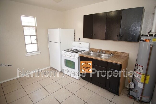 Building Photo - 1226 Huckleberry St