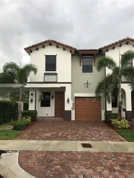 Primary Photo - 8806 NW 103rd Ave