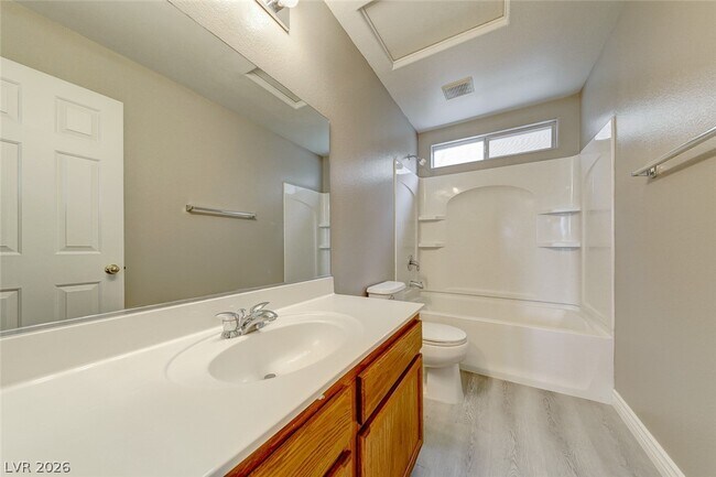 Building Photo - 7940 Dexter Falls St