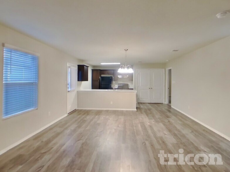 Building Photo - 8718 Segura Wy