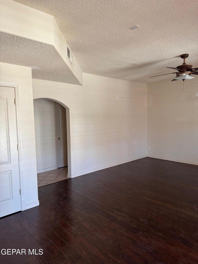 Building Photo - 6340 Casper Ridge Dr