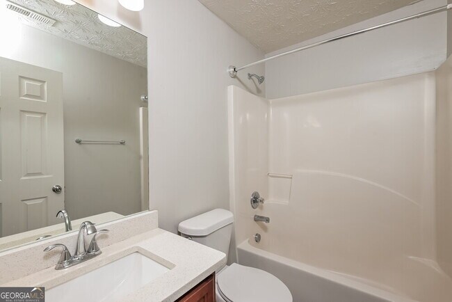 Building Photo - 418 Double Creek Dr