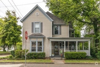 Building Photo - 820 Luttrell St