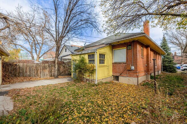 Building Photo - Cute Denver bungalow for rent