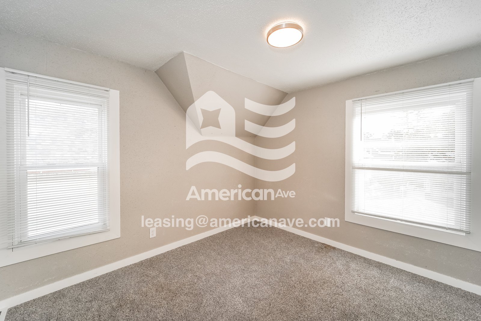 Building Photo - 1836 Superior St