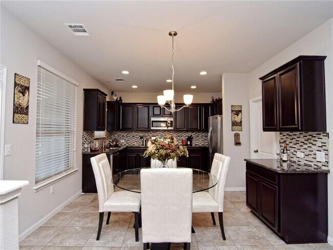 Building Photo - 112 Cypress Bend Ct
