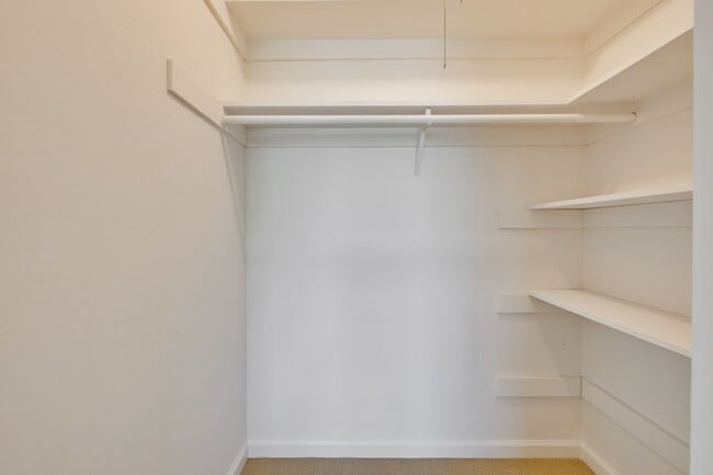 Building Photo - Very Spacious 2BR 2BA Condo in the Heart o...